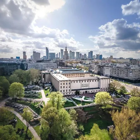 Diamond Metro Wifi 300 Mbs 70'tv Netflix Hbo Appletv+ Appartamento Varsavia