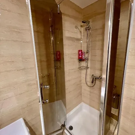 Diamond Metro Wifi 300 Mbs 70'tv Netflix Hbo Appletv+ Appartement *