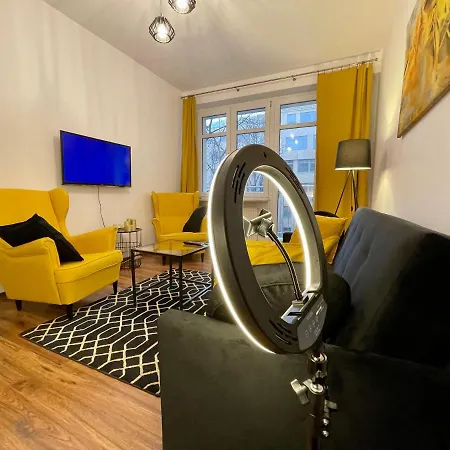 Diamond Metro Wifi 300 Mbs 70'tv Netflix Hbo Appletv+ Appartamento